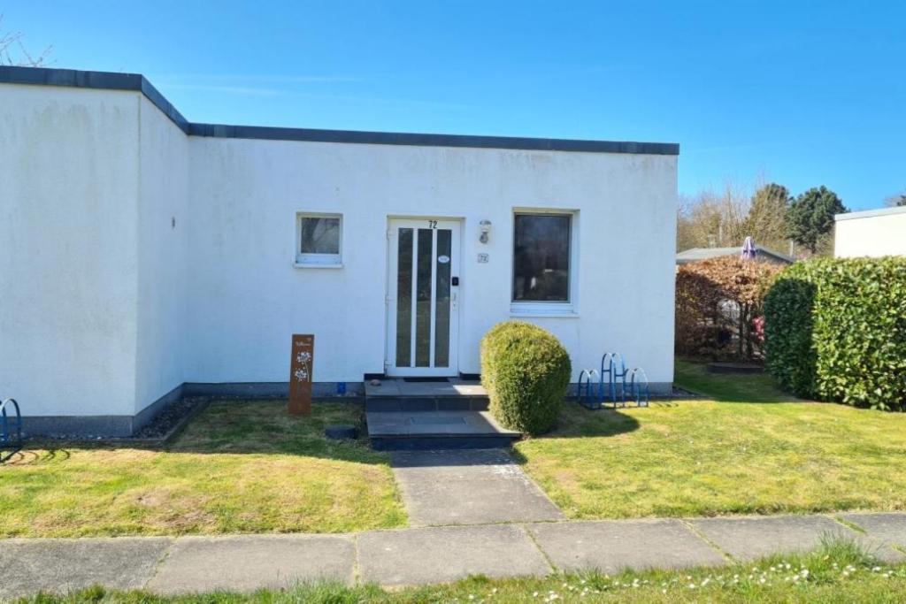 Saturn, Strandnah Ferienhaus Rostock